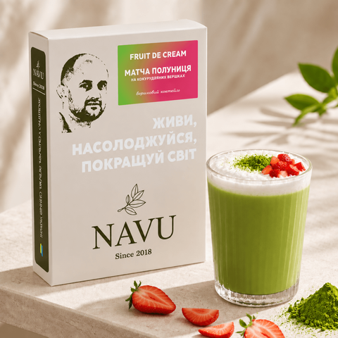Матча Лате з полуницею на кукурудзяних вершках NAVU суха суміш 100г MLSTS100 фото